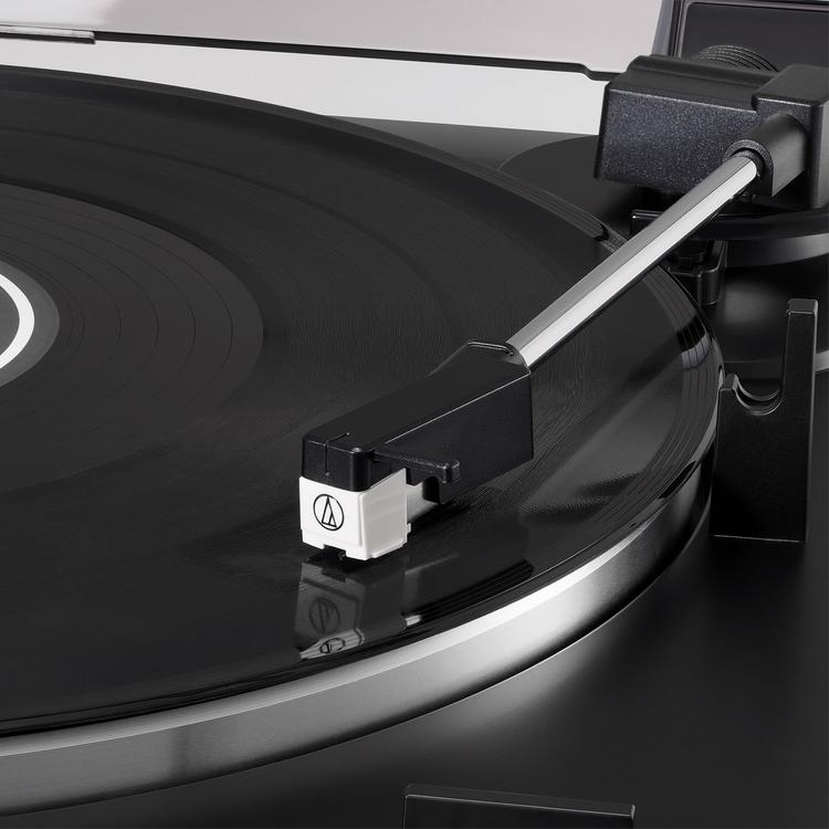 Audio-Technica AT-LP60XBK | Table tournante Stéréo - Entraînement par courroie - Entièrement automatique - Noir-SONXPLUS Rivière-du-Loup